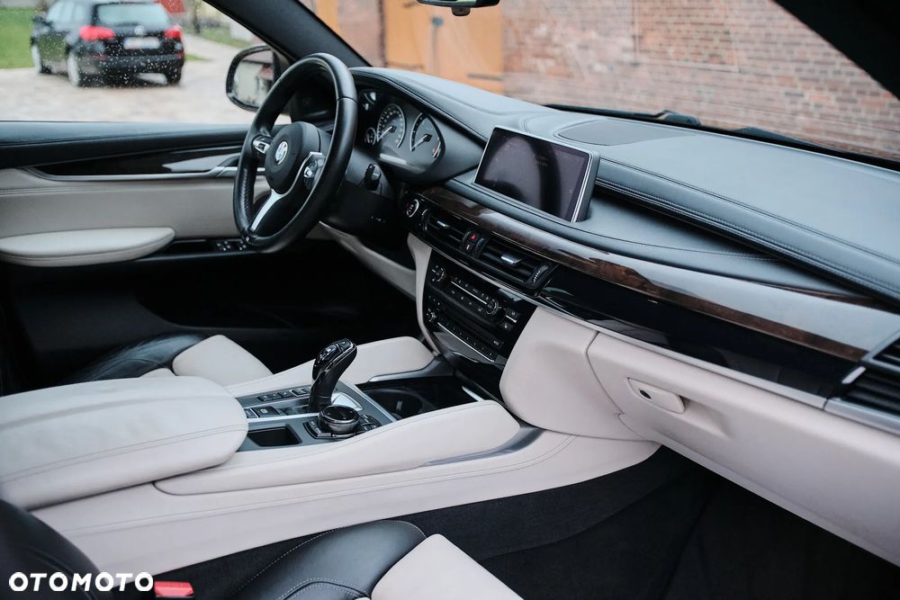 BMW X6 xDriveM50d - 25