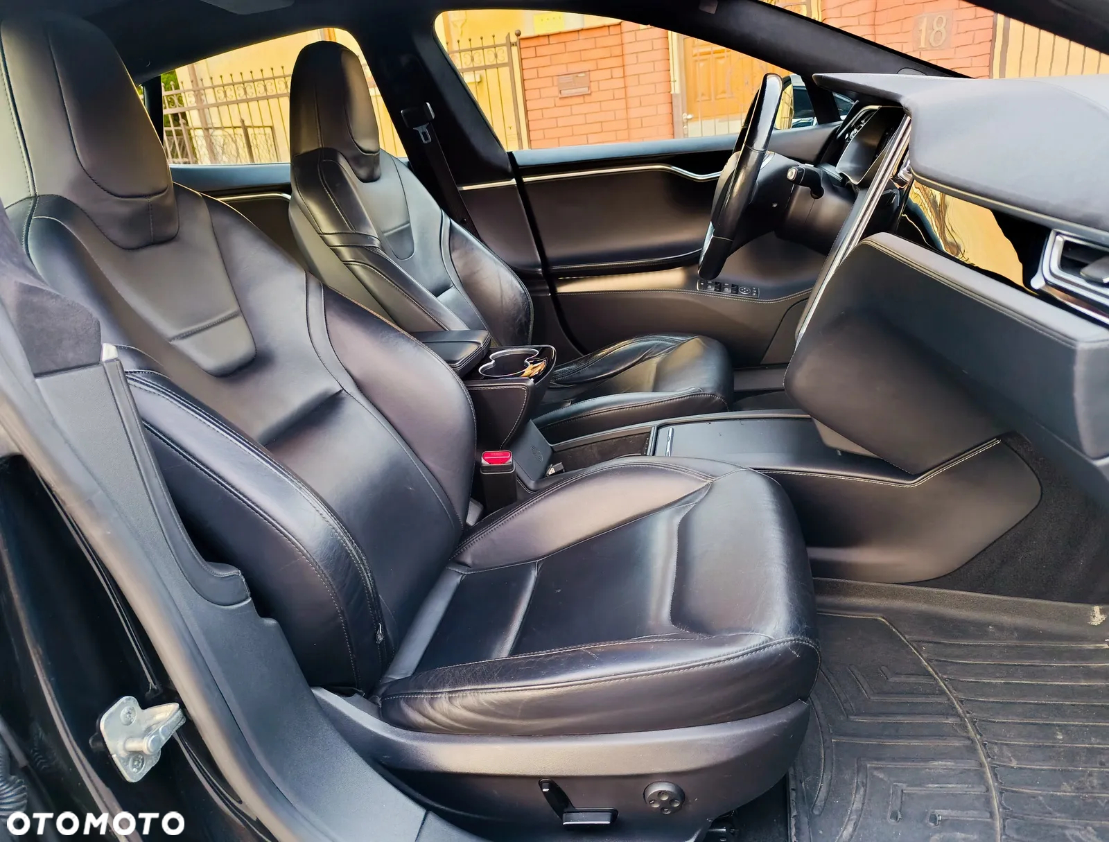 Tesla Model S Long Range Plus - 7