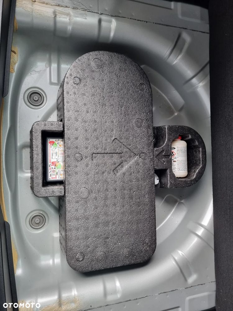 Ford Focus 1.0 EcoBoost Titanium - 36