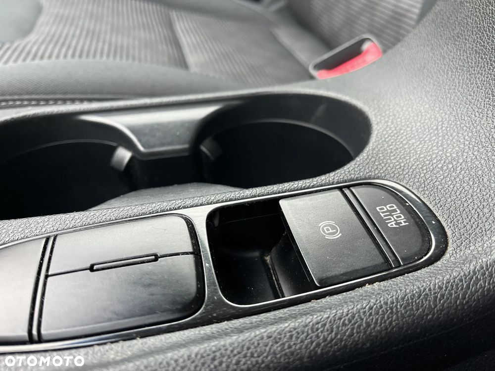 Kia Niro 1.6 GDI Hybrid M - 22