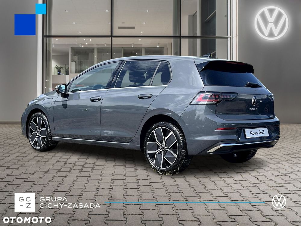 Volkswagen Golf - 3