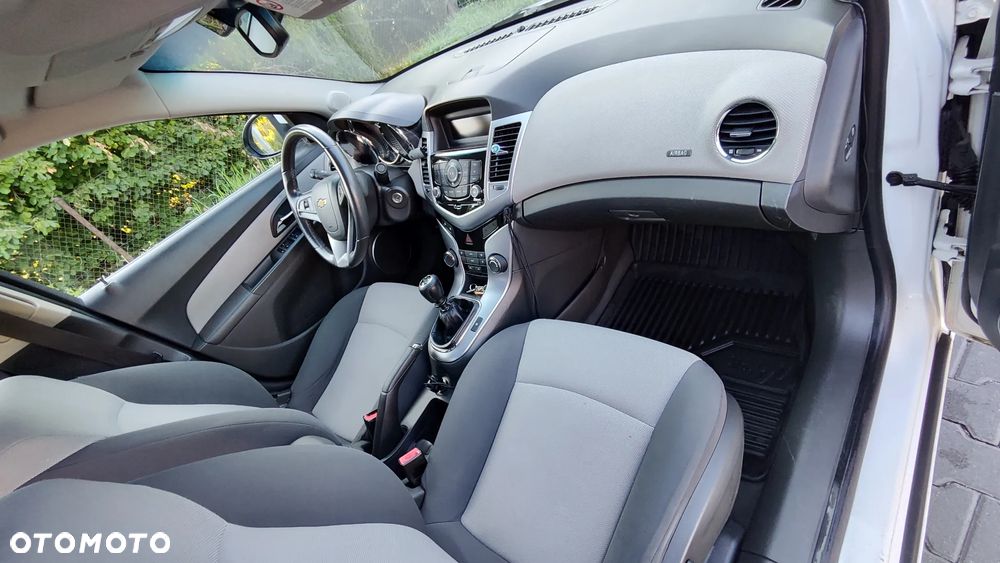 Chevrolet Cruze 1.8 LT - 11