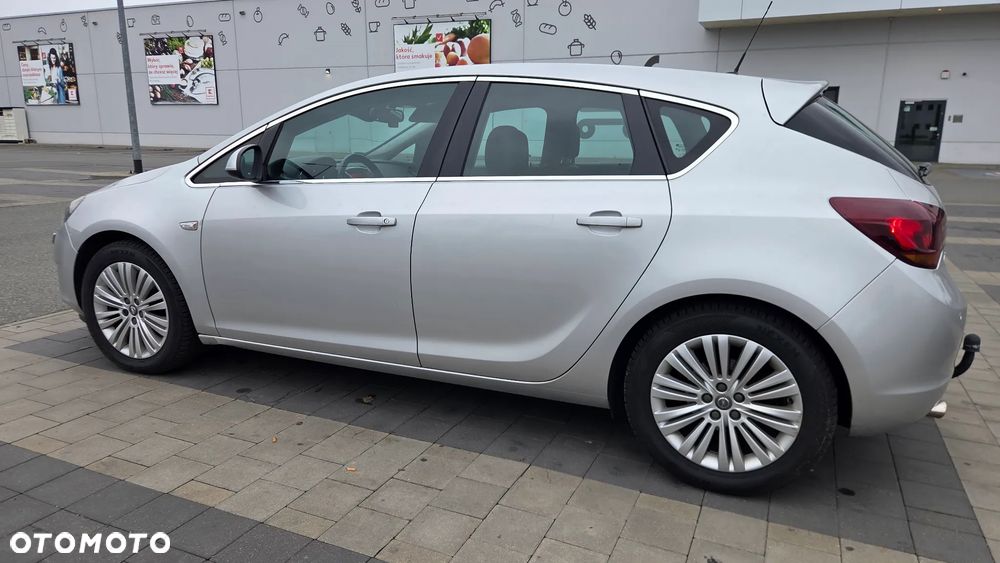 Opel Astra 1.4 T Cosmo - 13
