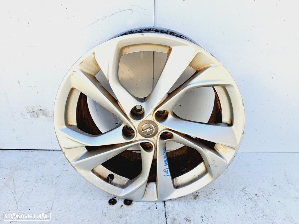 PNEU OPEL ASTRA K BERLINA 5P - 1