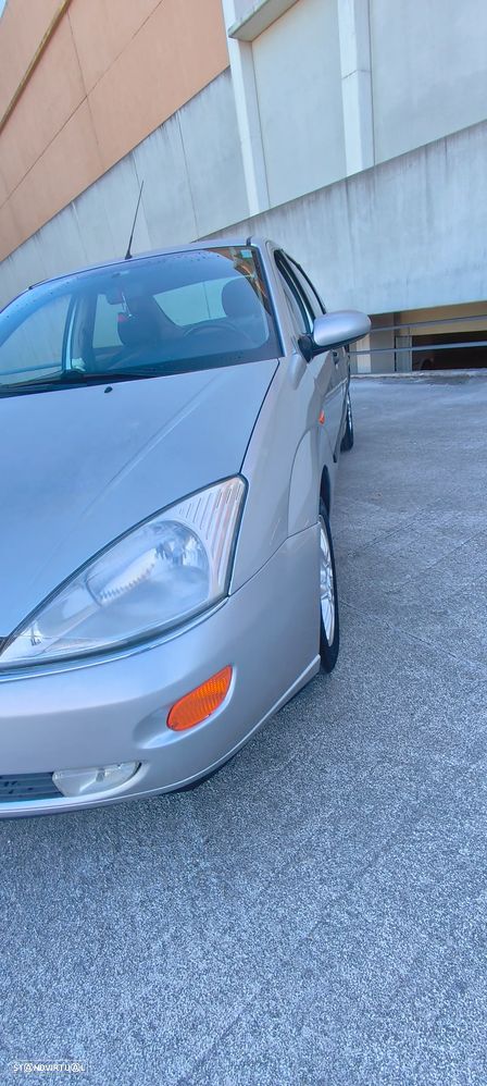 Ford Focus 1.6 Ghia - 5