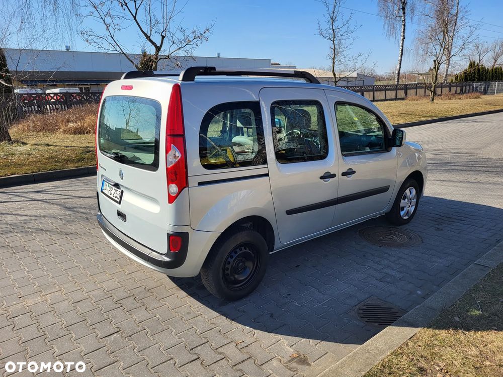 Renault Kangoo 1.6 8V 90 Happy Family - 5