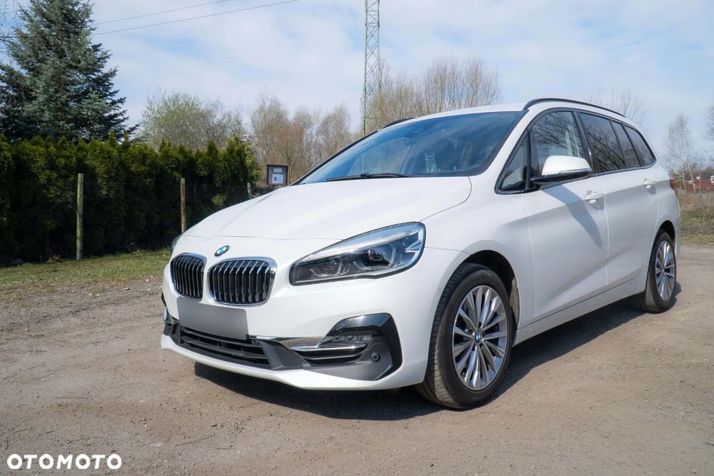BMW Seria 2 216d Luxury Line - 2