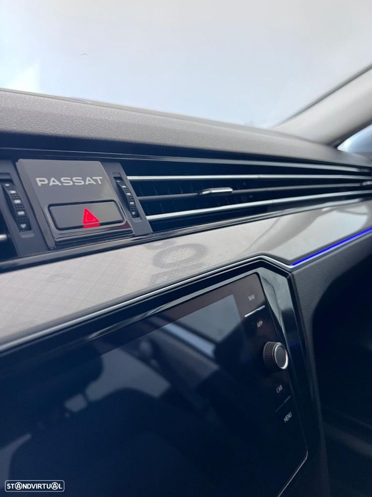 VW Passat 1.6 TDI Highline DSG - 21