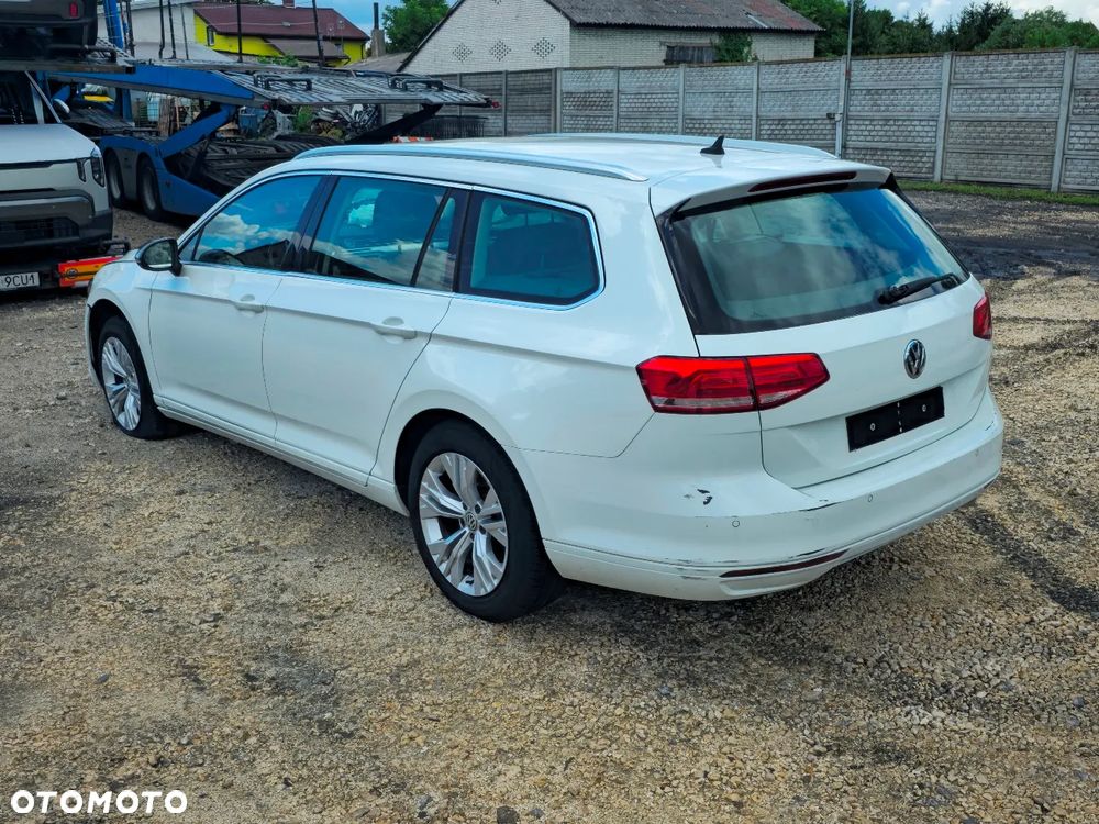 Volkswagen Passat 2.0 TDI (BlueMotion Technology) Trendline - 5