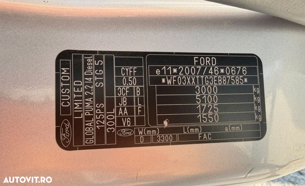 Ford Tourneo Custom - 34