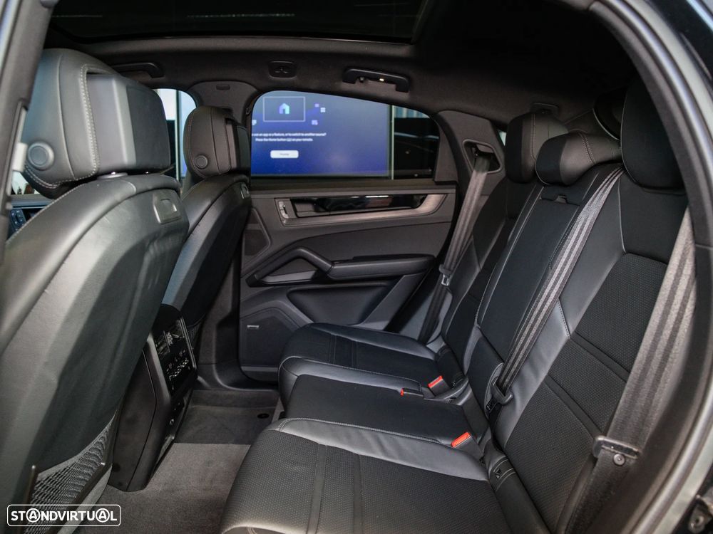 Porsche Cayenne Coupé E-Hybrid Black Edition - 32