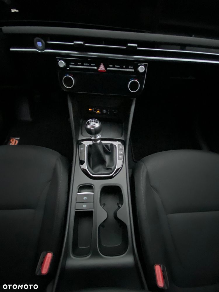 Hyundai Tucson 1.6 T-GDi Executive 2WD - 8