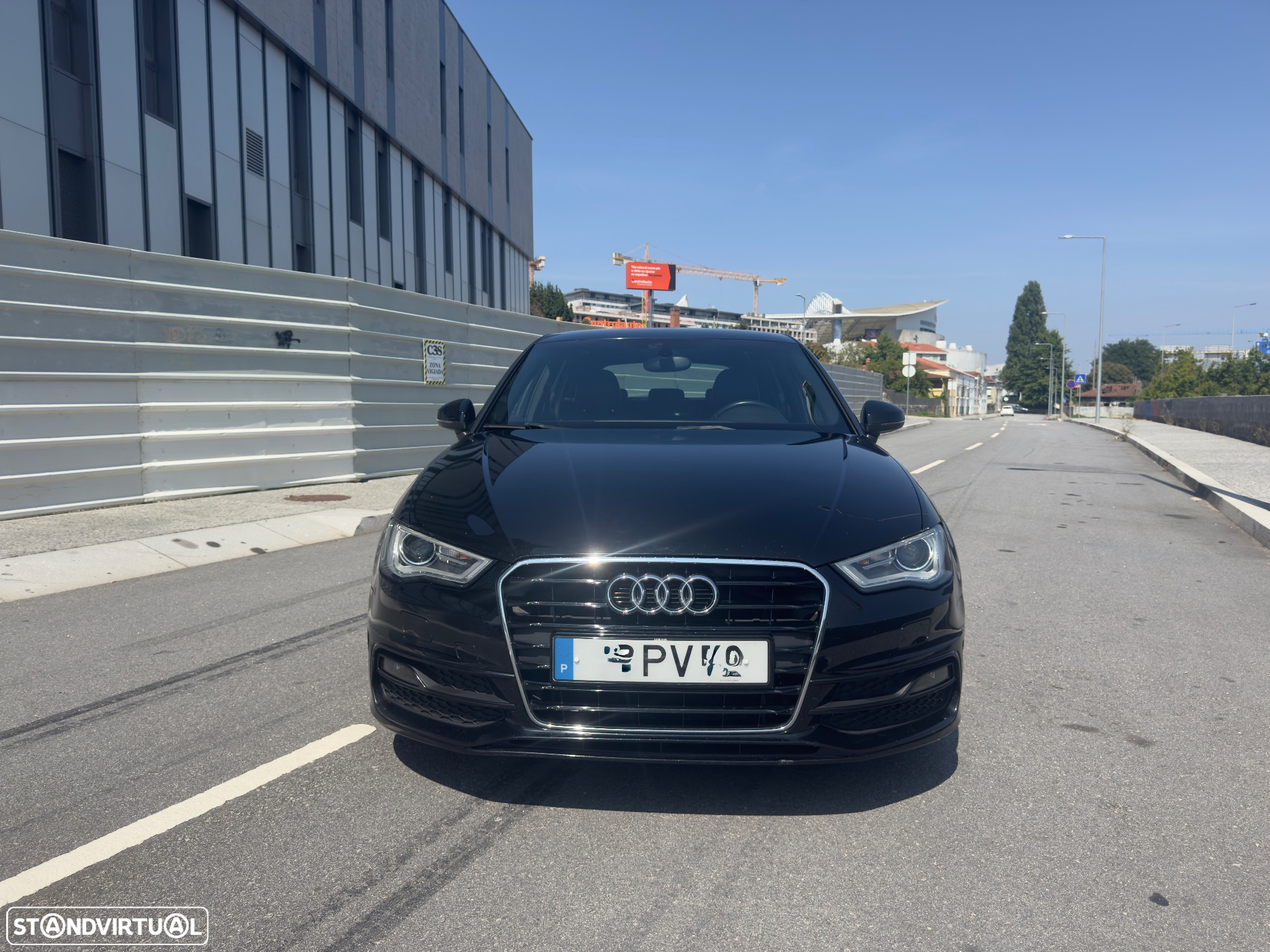 Audi A3 Sportback 1.6 TDI Attraction Ultra - 2