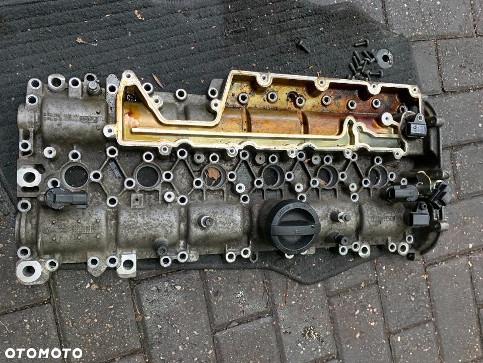 kompletna pokrywa zaworow volvo 3.2 benz xc60 xc90 xc70 s80 - 1