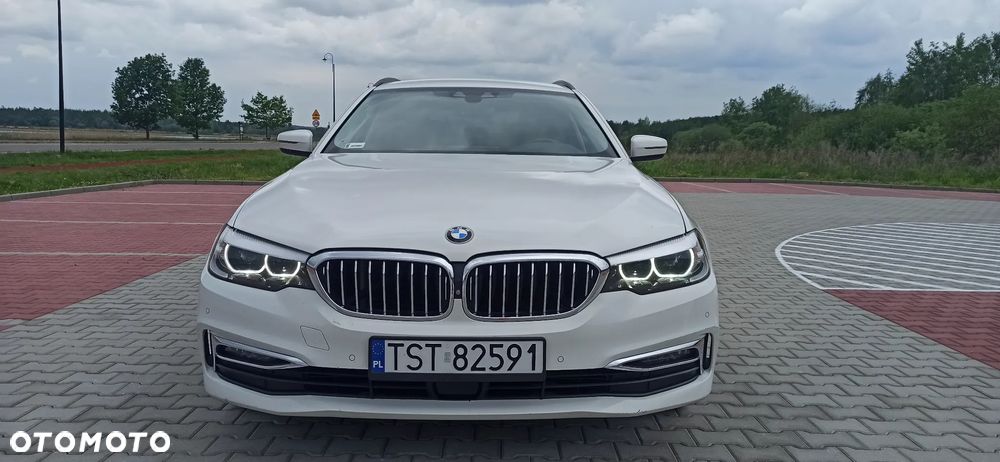 BMW Seria 5 525d Luxury Line - 12