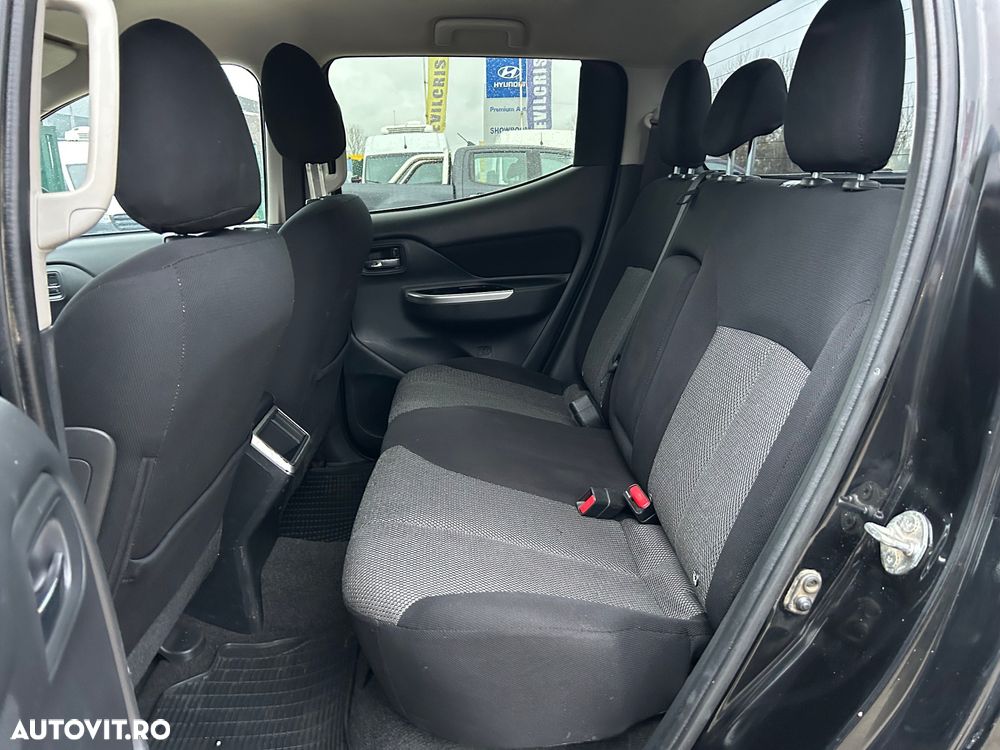 Mitsubishi L200 Double Cab 2.2 DI-D M/T Instyle - 24