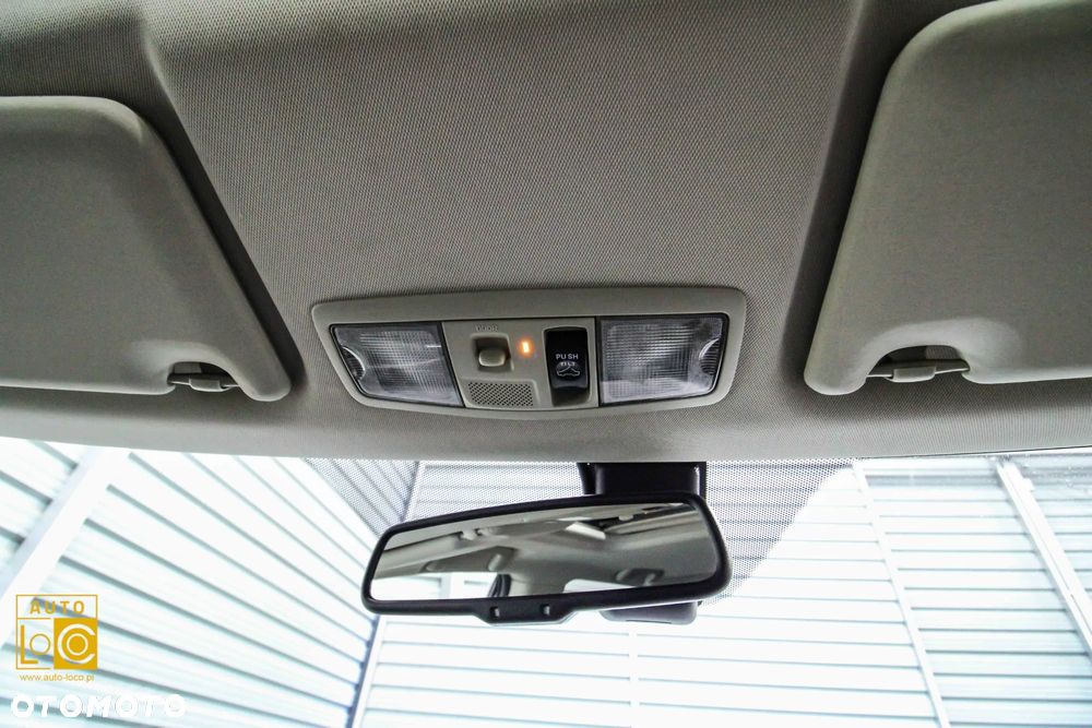 Mitsubishi Outlander 2.0 Instyle Navi 4WD CVT - 33