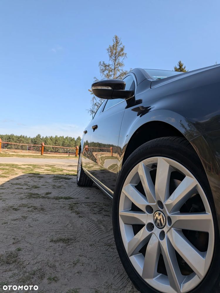 Volkswagen Passat 2.0 TDI DPF BlueMotion Technology Comfortline - 3