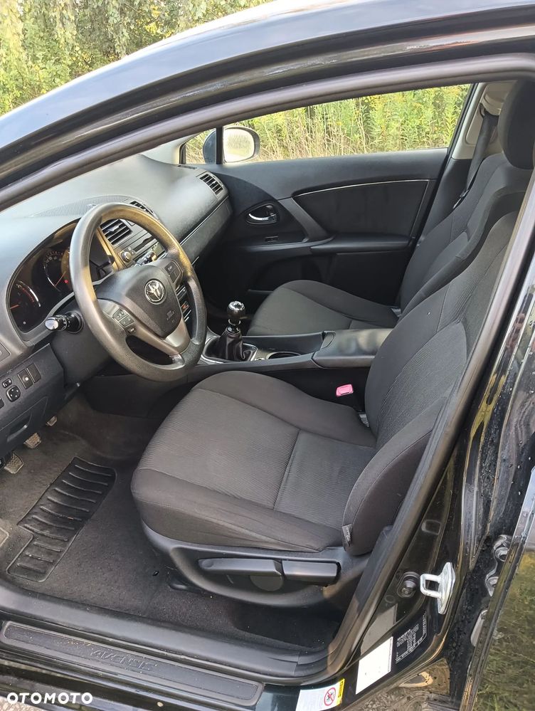 Toyota Avensis 2.0 D-4D 2010 - 5