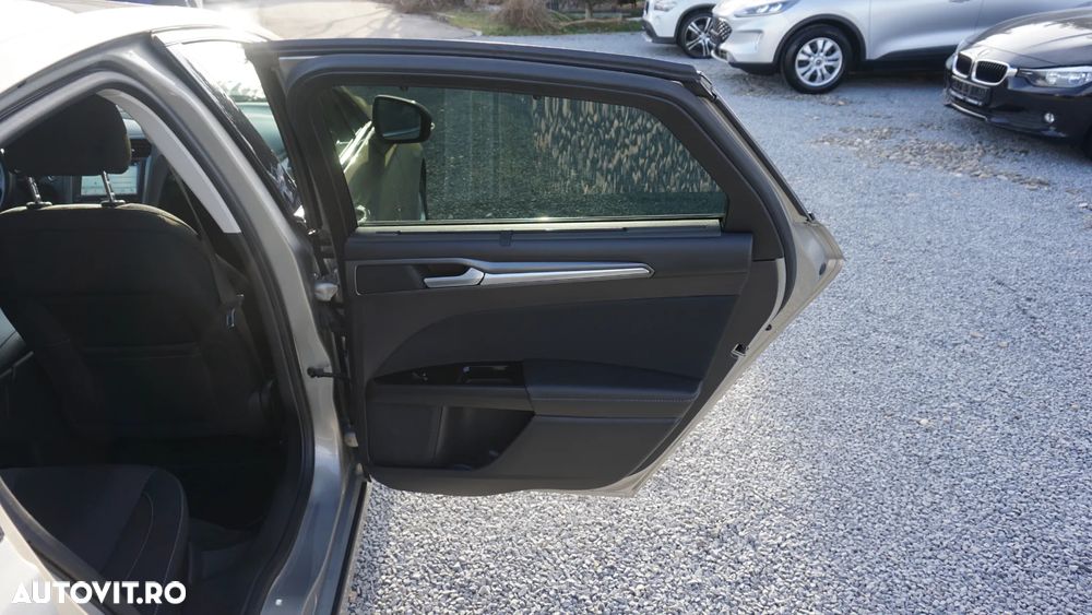 Ford Mondeo 2.0 TDCi ECOnetic Start-Stopp Business Edition - 12