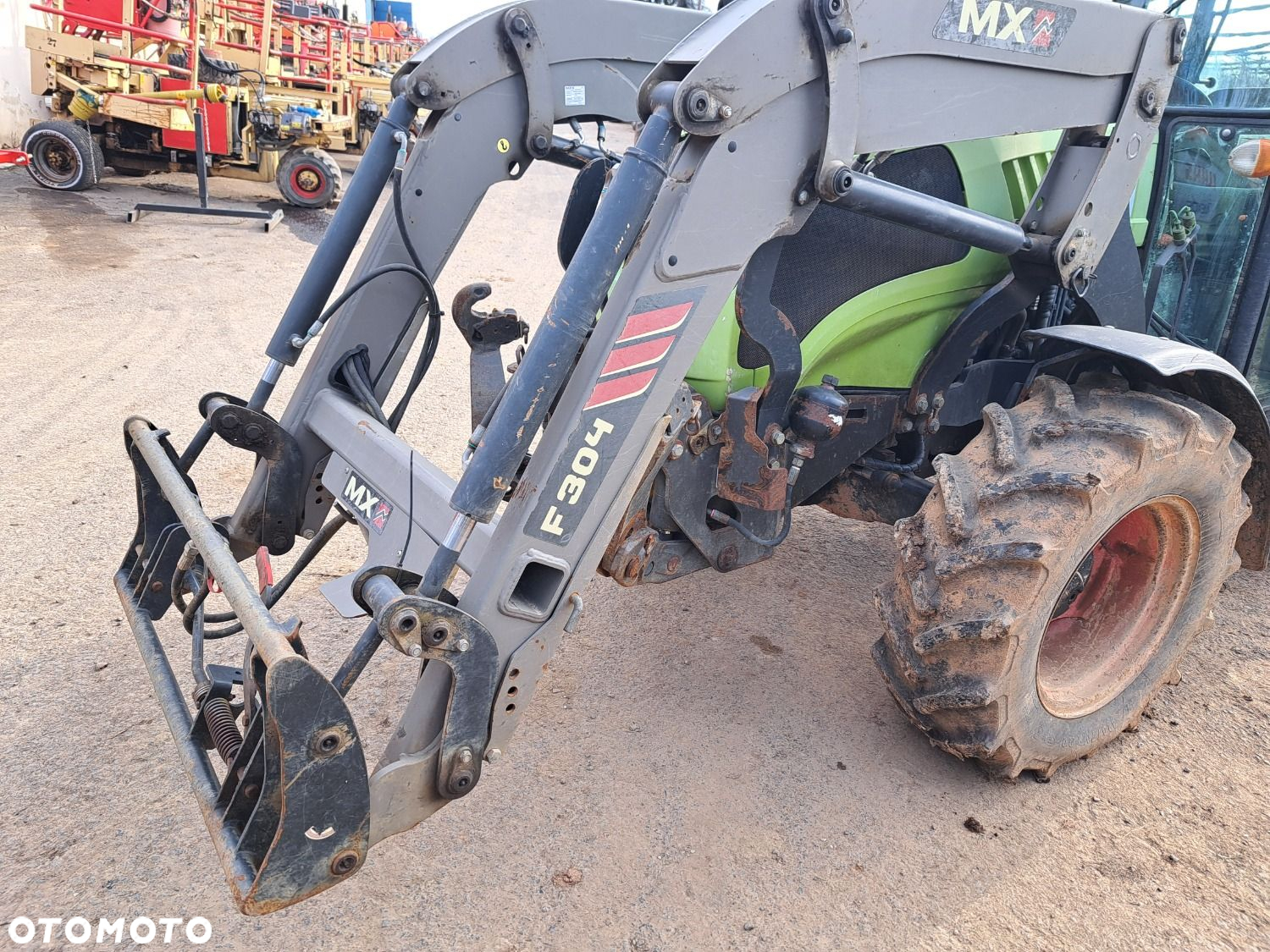 Claas Nexos 240 F 4X4 - 30