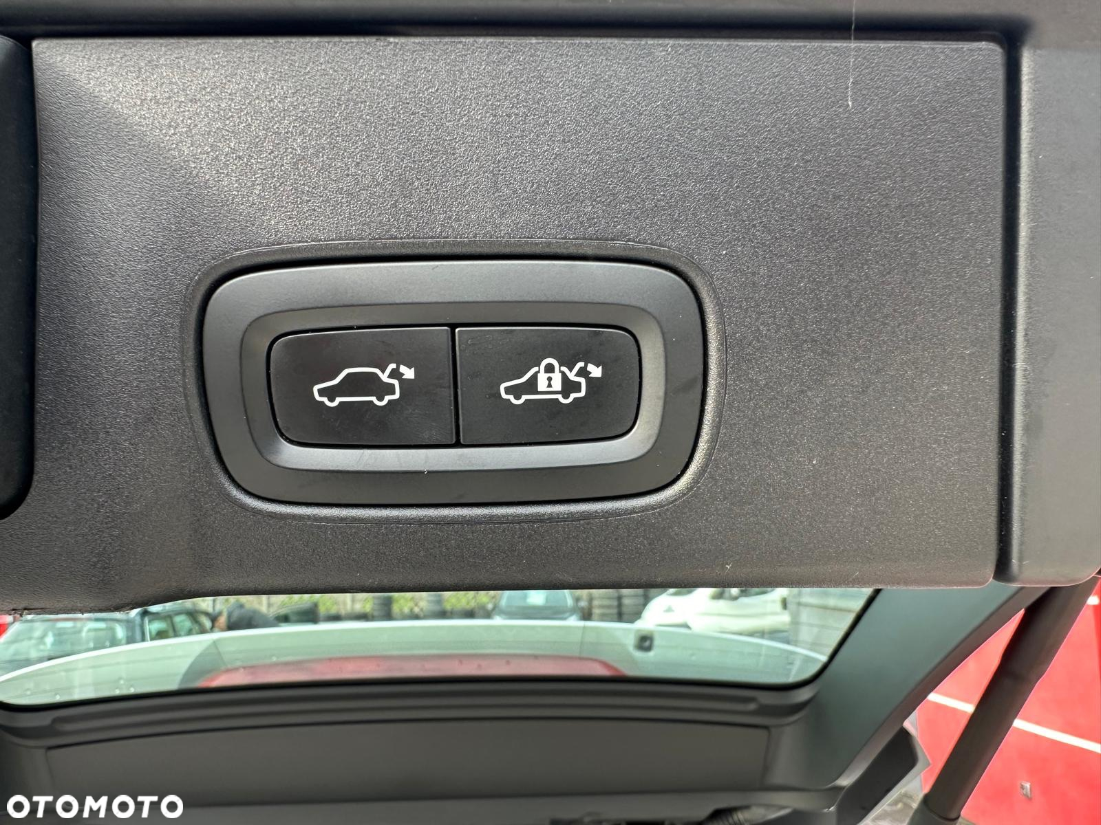 Volvo V90 D4 Momentum - 20