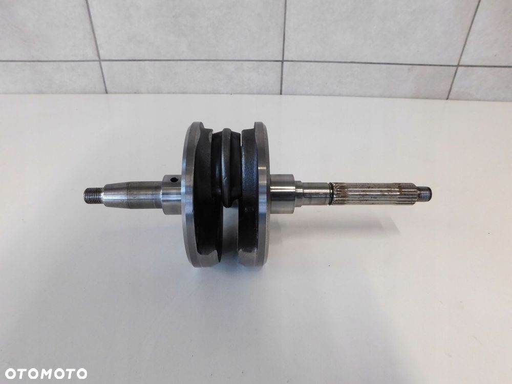 PIAGGIO MP3 125 WAŁ KORBOWY - 2