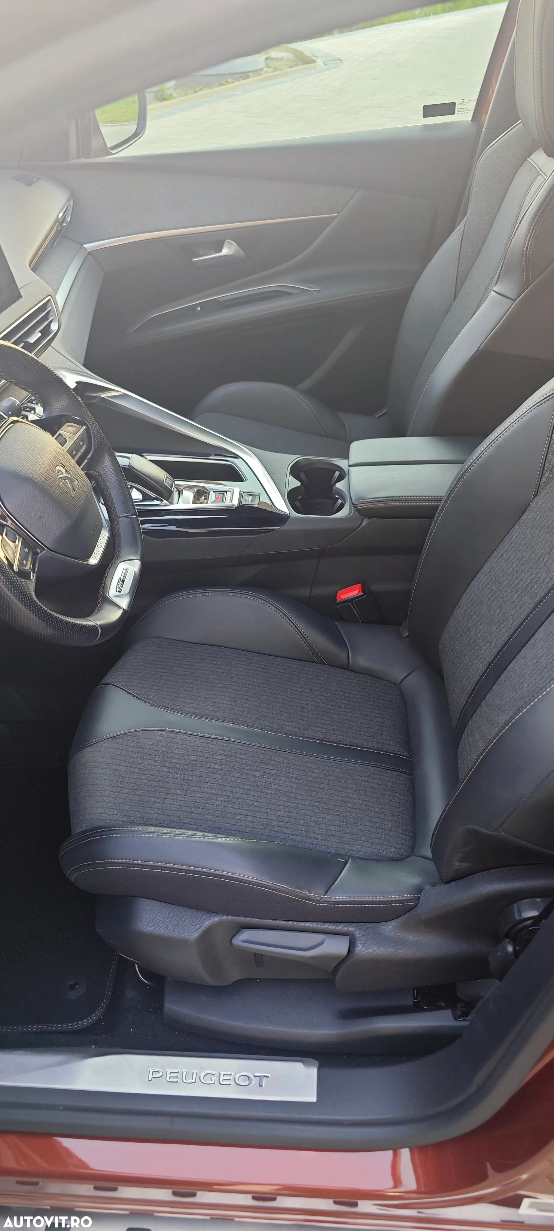 Peugeot 3008 1.6 PureTech Turbo S&S EAT8 GT-Line - 25