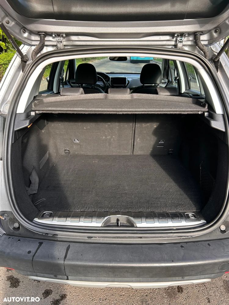 Peugeot 2008 - 12