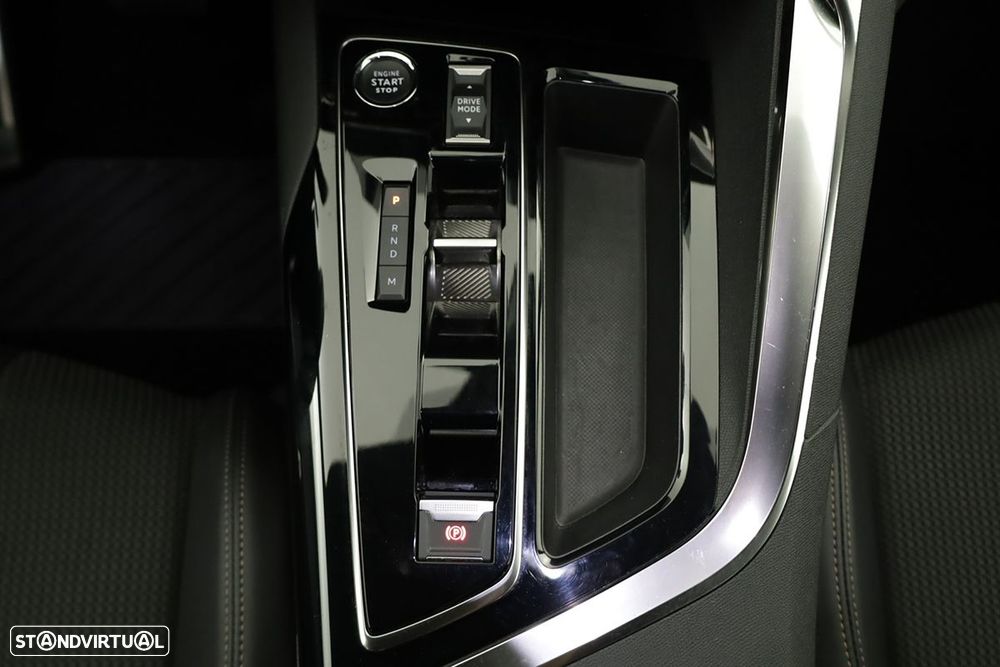 Peugeot 3008 1.2 Hybrid Allure e-DCS6 - 13