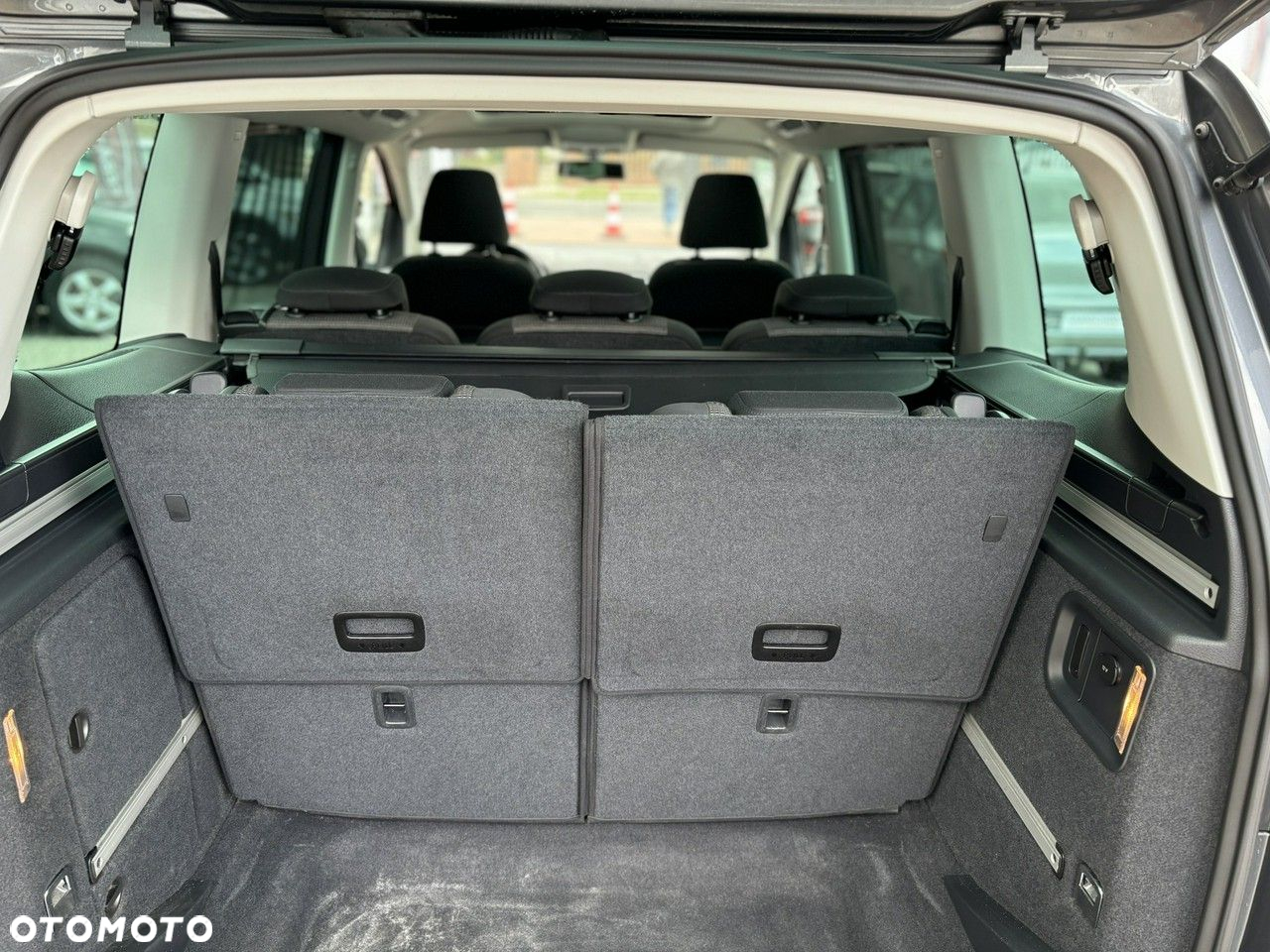 Volkswagen Sharan 2.0 TDI Highline DSG - 27