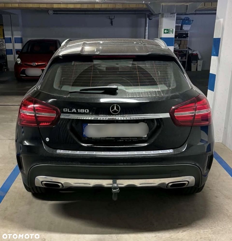 Mercedes-Benz GLA 180 7G-DCT AMG Line - 5