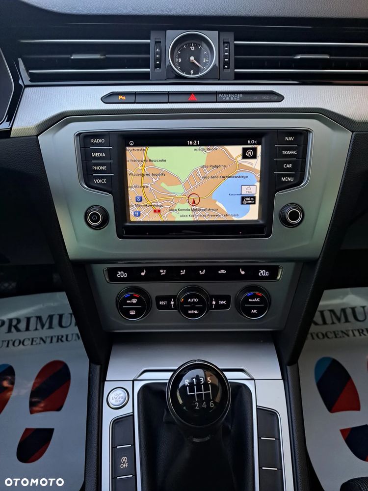 Volkswagen Passat Variant ver-variant-2-0-tdi-scr-comfortline - 18