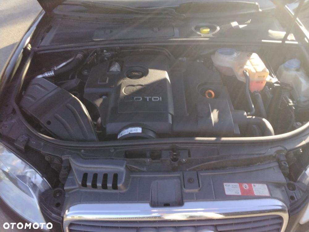 Audi A4 Cabrio 2.0 TDI DPF - 4