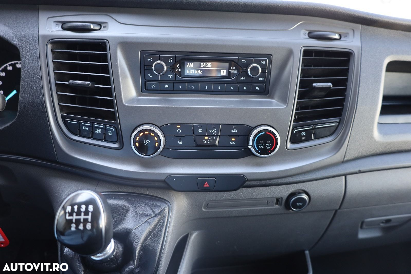 Ford Transit - 15
