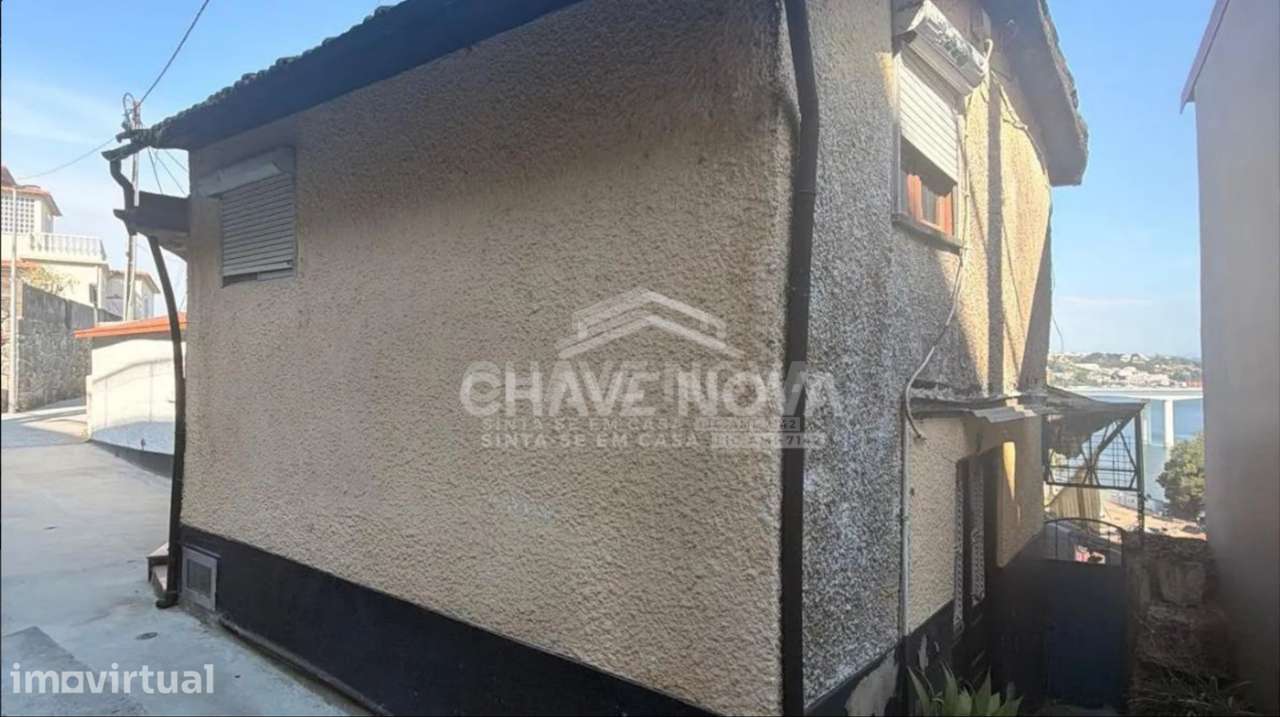 Moradia T2 para Remodelar em Campanhã - Grande imagem: 3/6