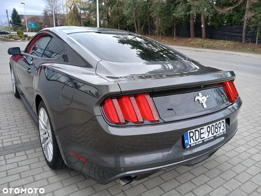 Ford Mustang - 21