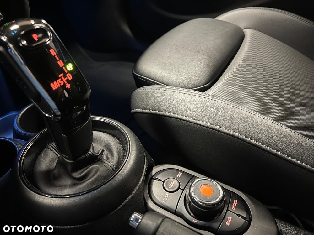 MINI Cooper Multitone Edition - 21