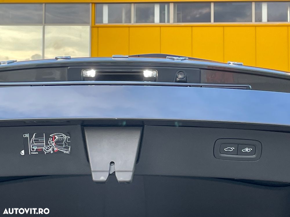 Volvo XC 90 B5 D AWD Geartronic Momentum Pro - 10