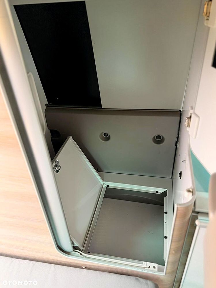 Volkswagen California - 32