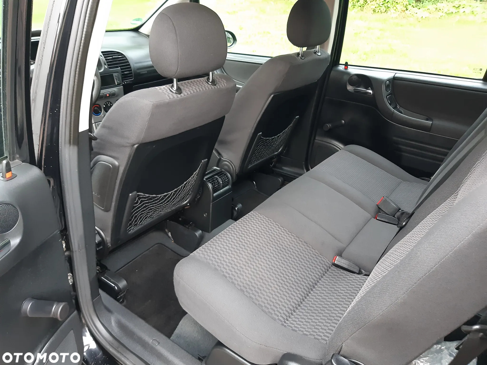 Opel Zafira 1.6 Njoy - 8