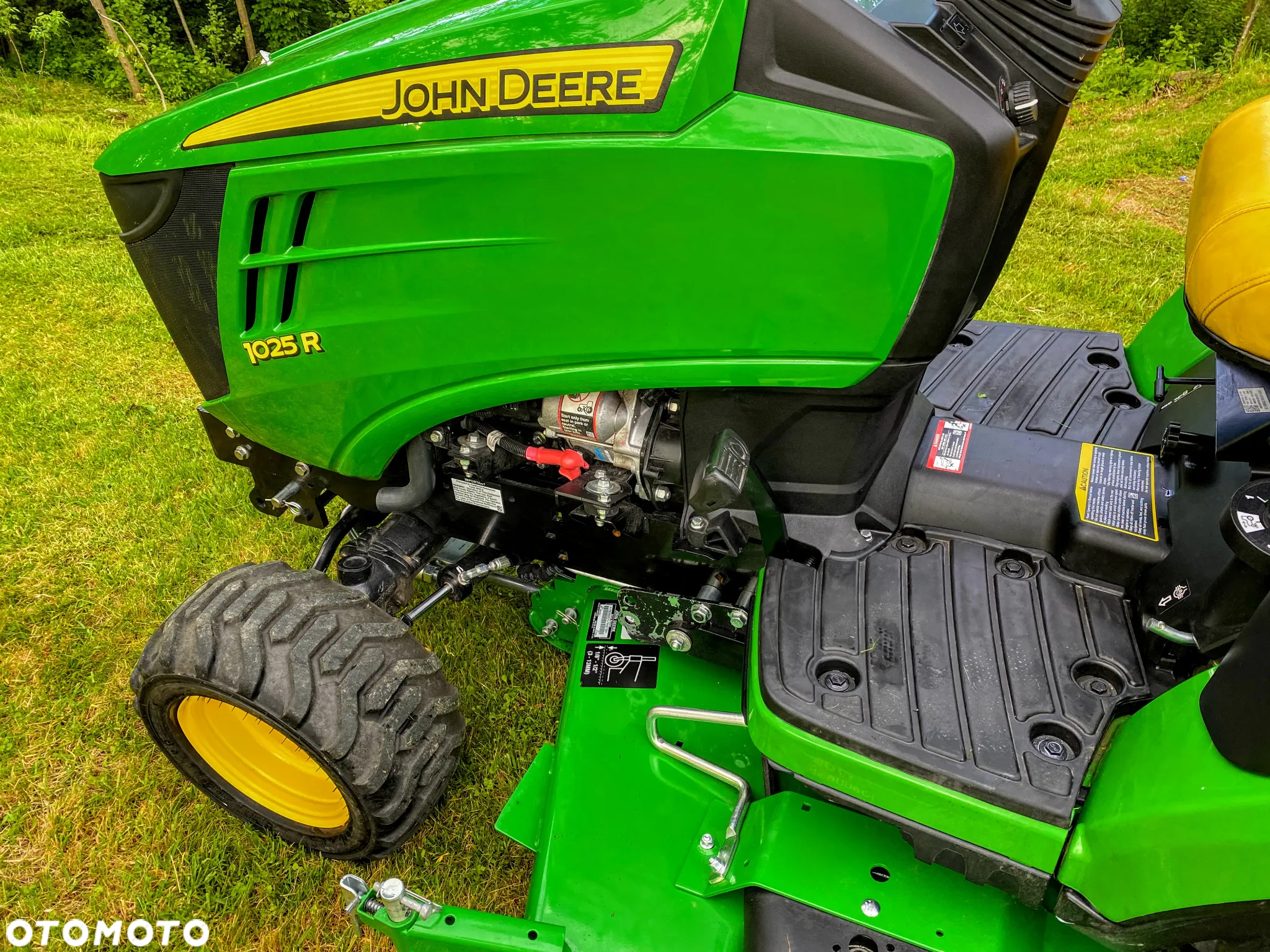 John Deere 2025R - 5