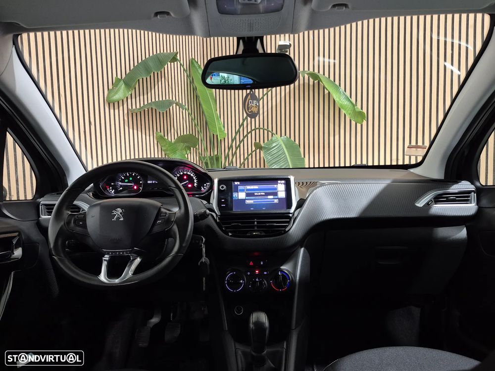 Peugeot 208 1.2 PureTech Style - 15