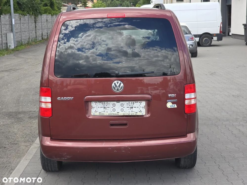 Volkswagen Caddy Trendline DSG - 6
