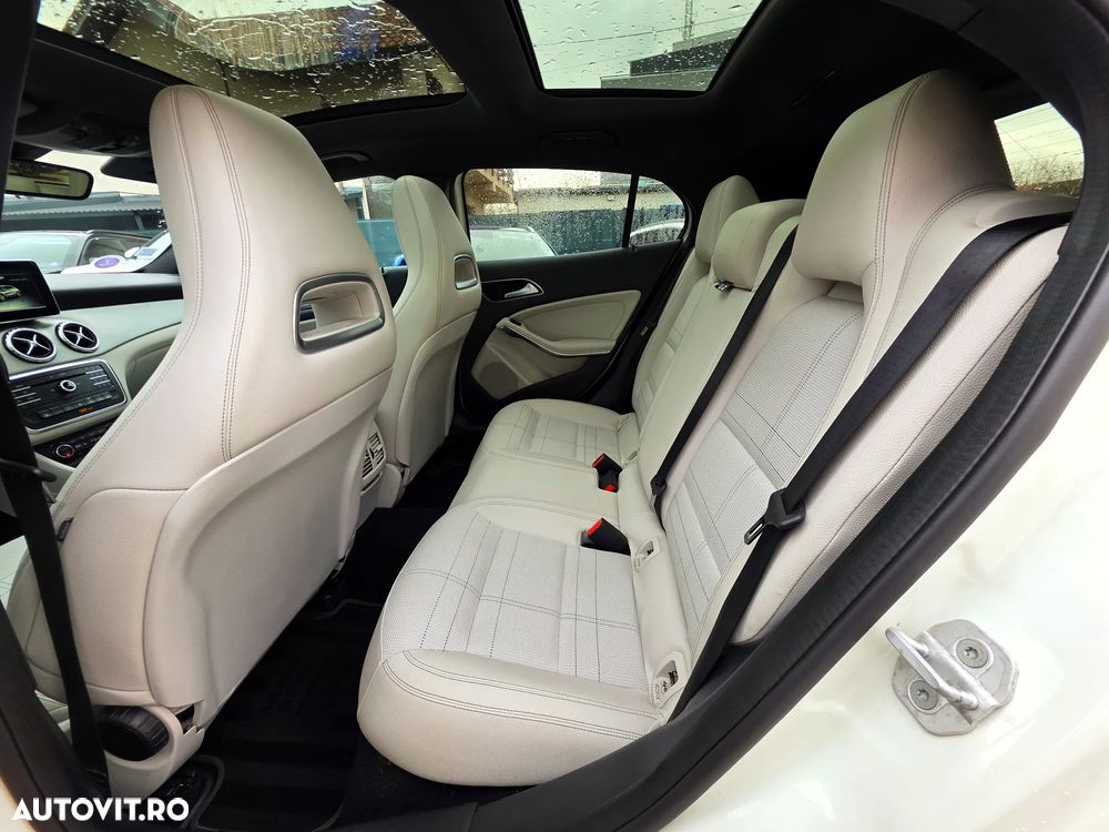 Mercedes-Benz GLA 250 4MATIC 7G-DCT AMG Line - 17