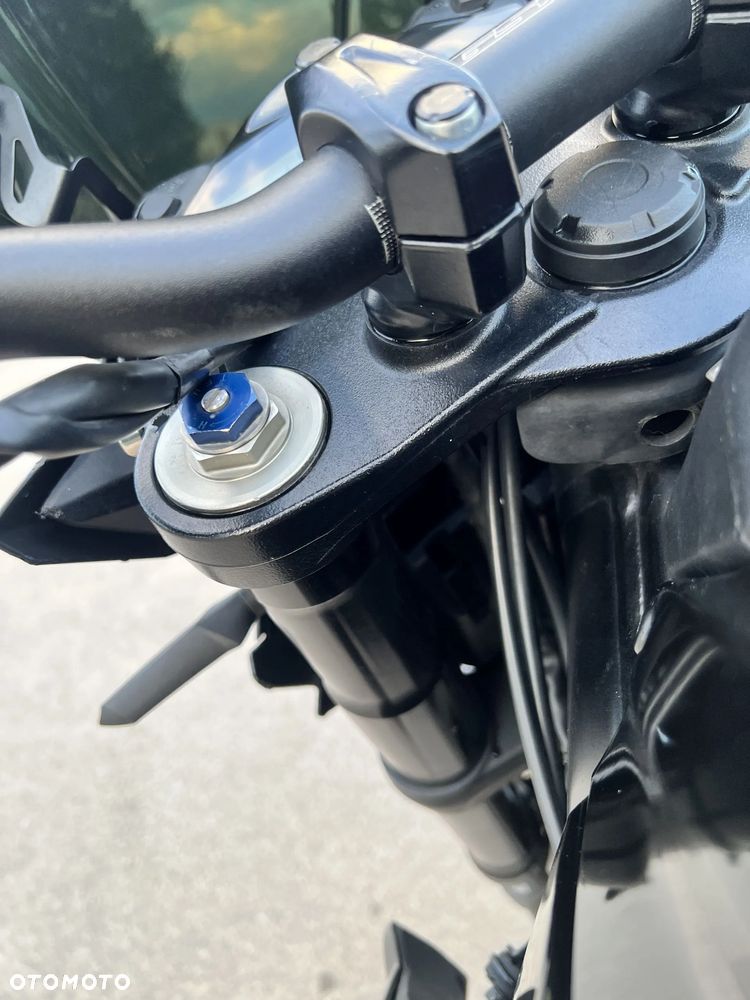 Suzuki GSX - 30