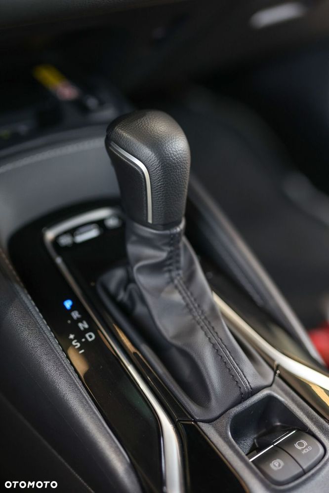 Toyota Corolla 2.0 Hybrid Style - 32