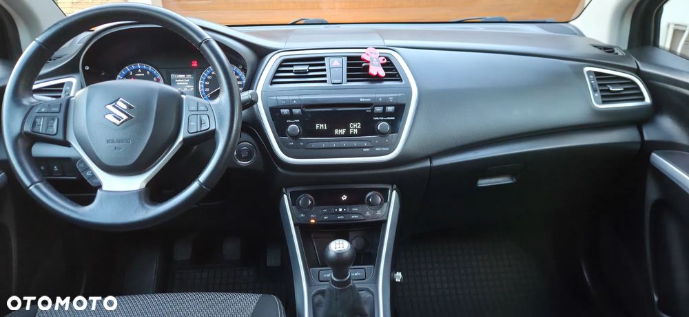 Suzuki SX4 S-Cross 1.6 Premium 4WD - 5