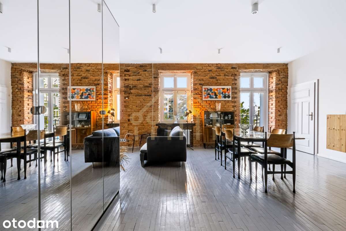 Designerski loft w kamienicy z lat 30. | Praga-Pół