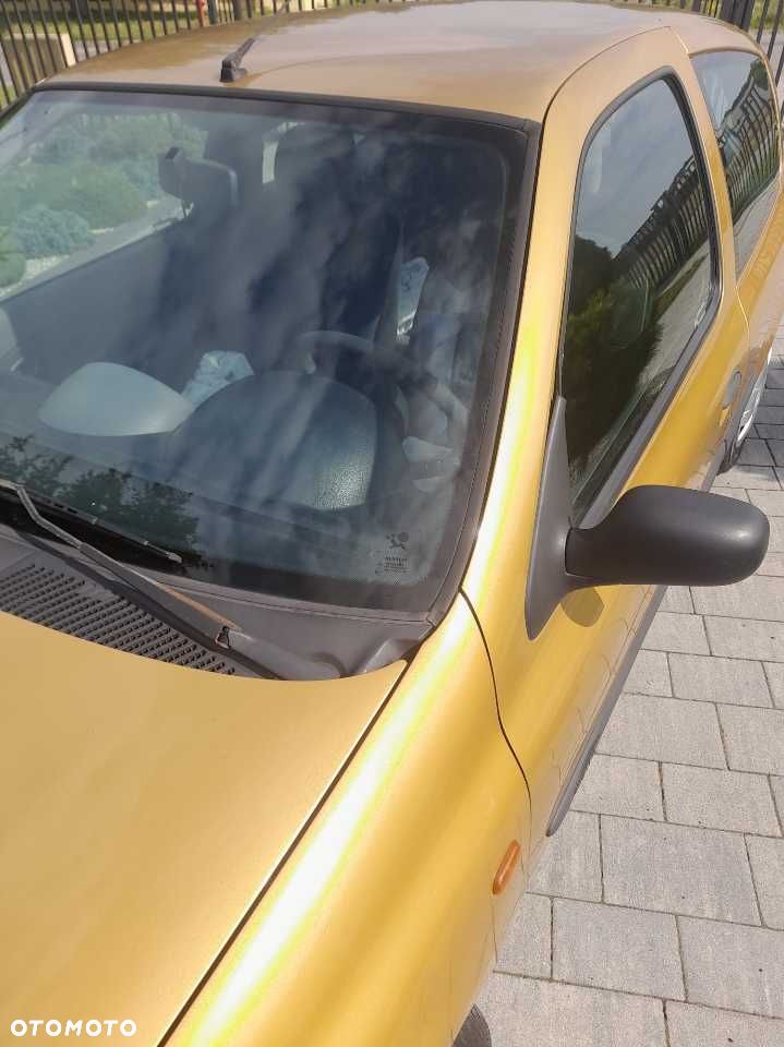 Renault Clio - 8